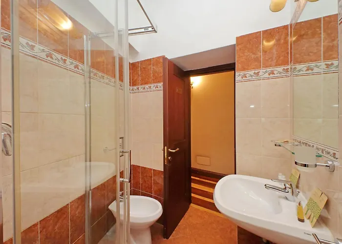 Pensión Domus Maggiore 4*
